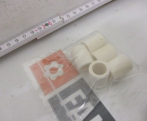 Комплект фильтр элементов
Set (5 units) of filter elements for coalescence application (removal of oils and aerosoles) and particle filtration. Material borosilicate micro glass fibres, pore size 0.1 µm, deposition rate 99.999% SUN-Control-Analytik